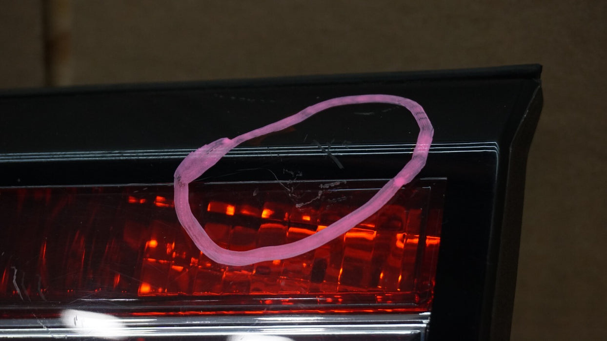 2013-2017 CHEVROLET TRAVERSE REAR RIGHT PASSENGERS INNER TRUNK TAIL LIGHT OEM