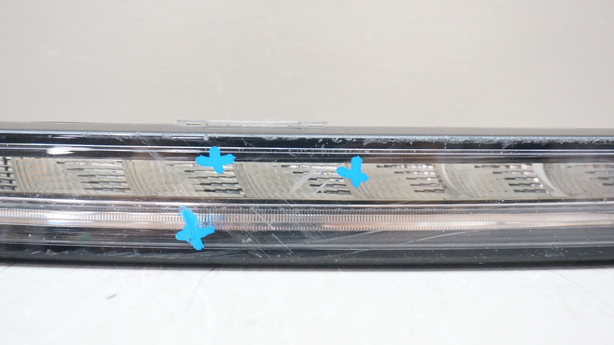 2015-2018 PORSCHE MACAN RH RIGHT FRONT LED DRL TURN SIGNAL 95B-941.182.A OEM