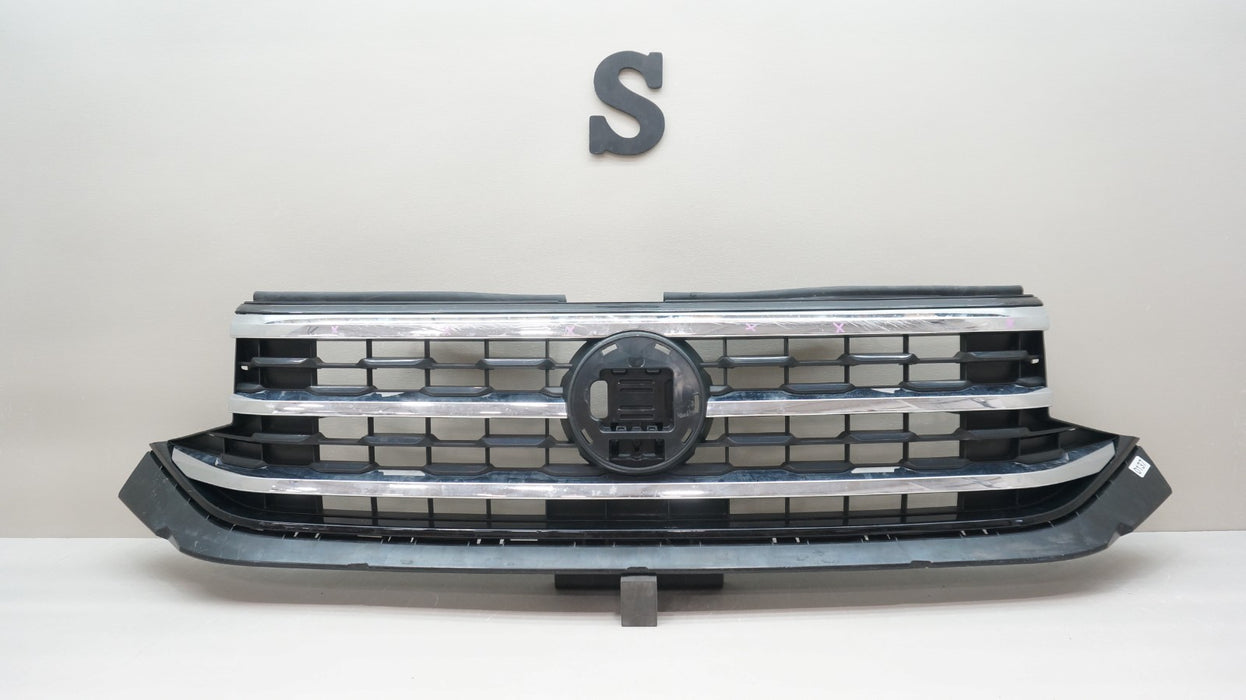 2020-2023 VOLKSWAGEN ATLAS FRONT UPPER RADIATOR GRILLE OEM 3CM853653