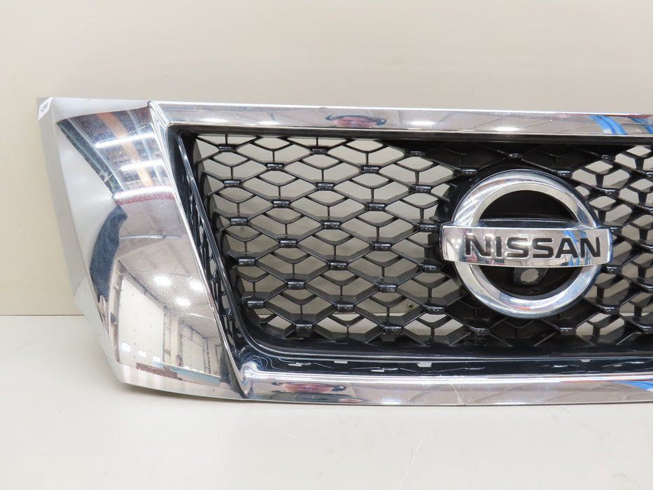 2013-2016 NISSAN PATHFINDER FRONT RADIATOR GRILLE GRILL W/CAMERA HOLE OEM