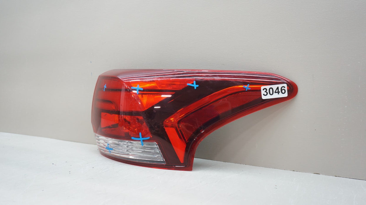 2016-2020 MITSUBISHI OUTLANDER REAR RIGHT PASSENGER SIDE OUTER TAIL LIGHT OEM