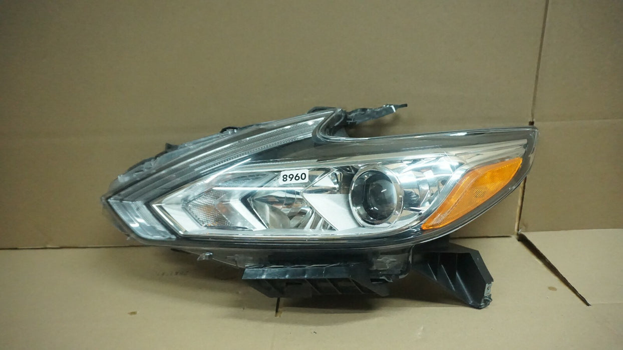 2016-2018 NISSAN ALTIMA LEFT DRIVER SIDE HEADLIGHT HALOGEN / LED LAMP OEM