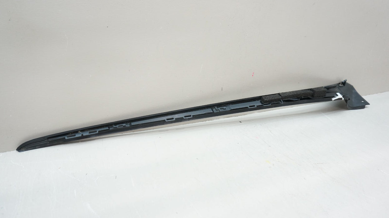 2019-2024 HONDA PASSPORT FRONT RIGHT WINDSHIELD PILLAR MOLDING OEM 73152-TG7-A02