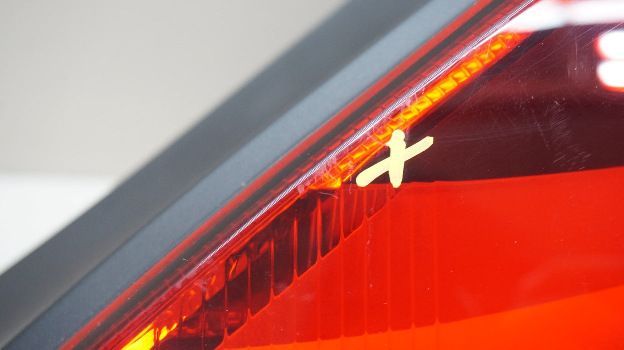 2012-2016 VOLKSWAGEN BETTLE REAR RIGHT PASSENGER SIDE TAIL LIGHT OEM