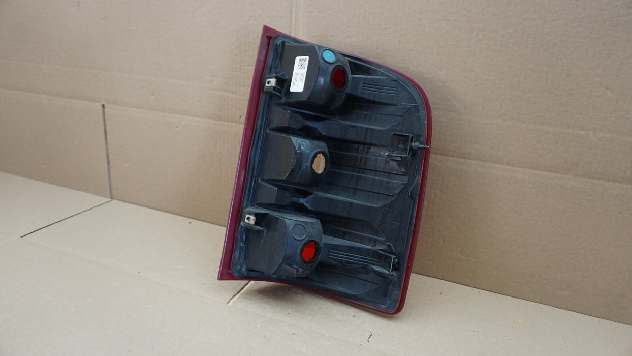 2007-2013 CHEVROLET SILVERADO REAR LEFT DRIVER SIDE TAIL LIGHT HALOGEN LAMP OEM