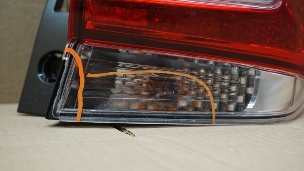 2017-2019 SUBARU IMPREZA HATCHBACK REAR PASSENGER SIDE TAILLIGHT TAILLAMP OEM