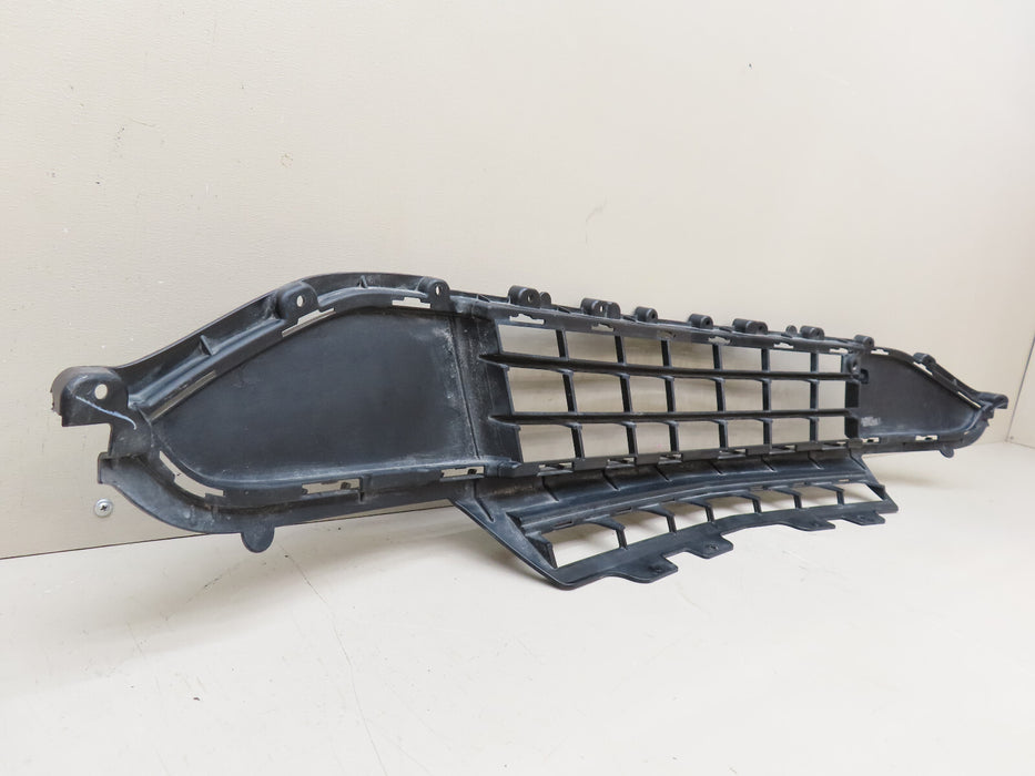 2018-2020 CHEVROLET TRAVERSE FRONT LOWER BUMPER GRILL GRILLE COVER OEM 84402021