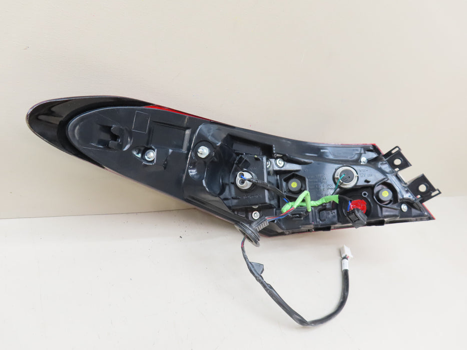 2018-2023 TOYOTA CAMRY REAR RIGHT PASSENGER SIDE TAIL LIGHT OEM OUTER