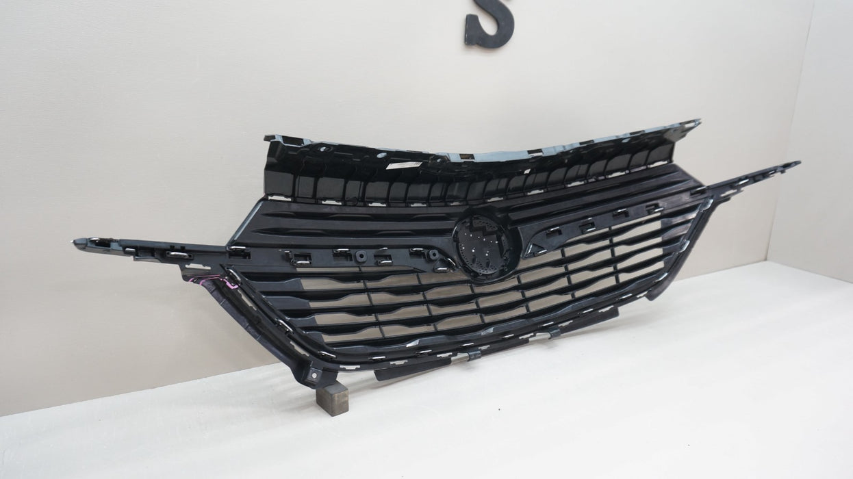 2020-2023 BUICK ENCORE GX FRONT BUMPER RADIATOR GRILLE OEM 42737488