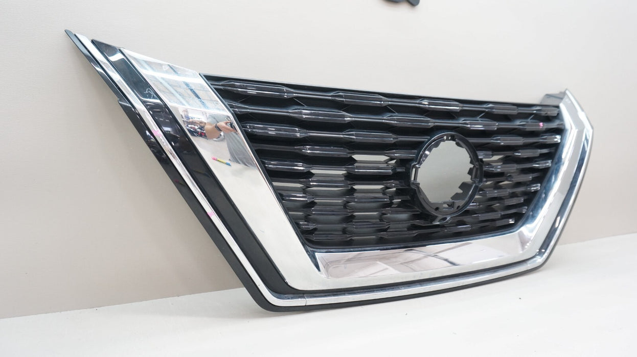 2021-2023 NISSAN ROGUE FRONT BUMPER RADIATOR GRILLE OEM 623106RA0A