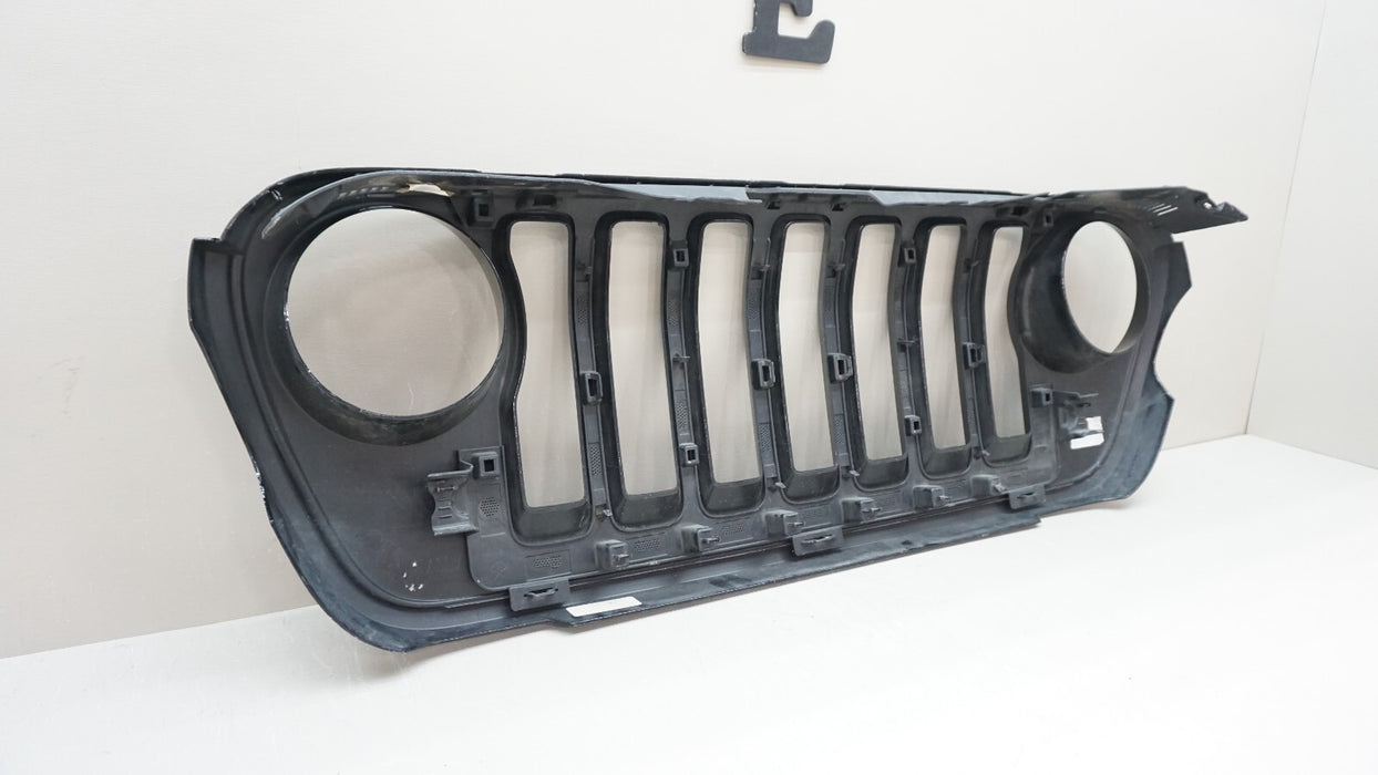 2018-2023 JEEP WRANGLER GLADIATOR RUBICON FRONT GRILLE OEM 6BY75TRMAC