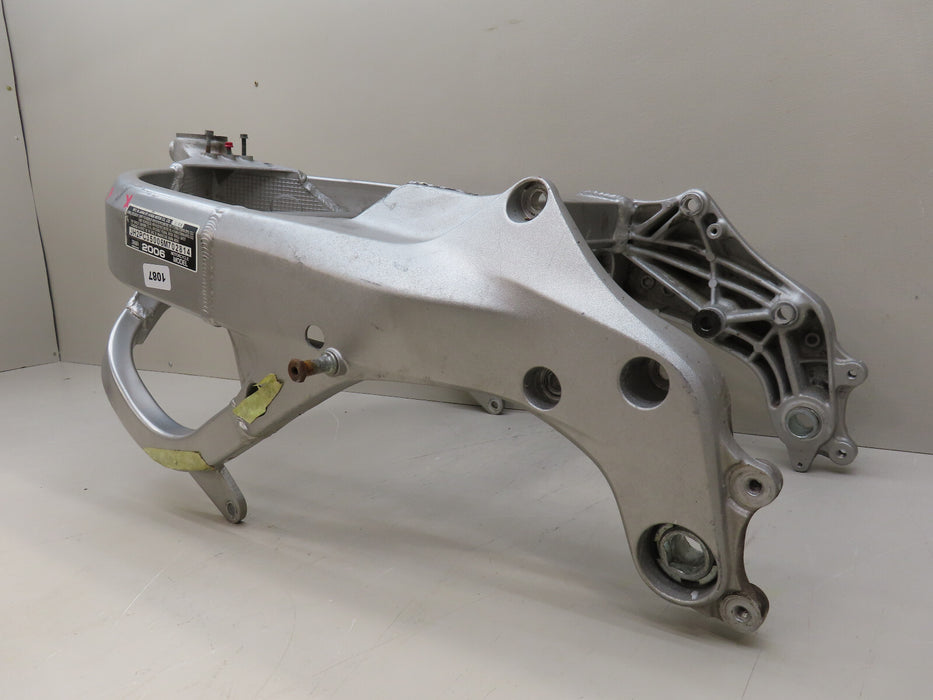 1999 2000 HONDA CBR 600F4 FRONT MAIN FRAME ASSEMBLY OEM