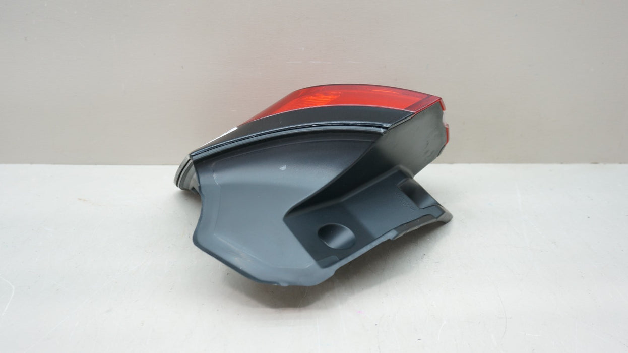 2014-2018 JEEP CHEROKEE REAR RIGHT PASSENGER SIDE TAIL LIGHT OEM