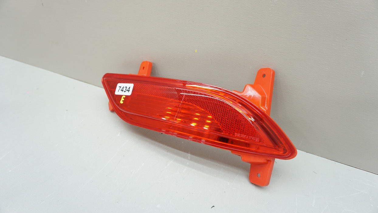 2017-2022 BUICK ENCORE REAR RH RIGHT PASSENGER SIDE BUMPER REFLECTOR OEM