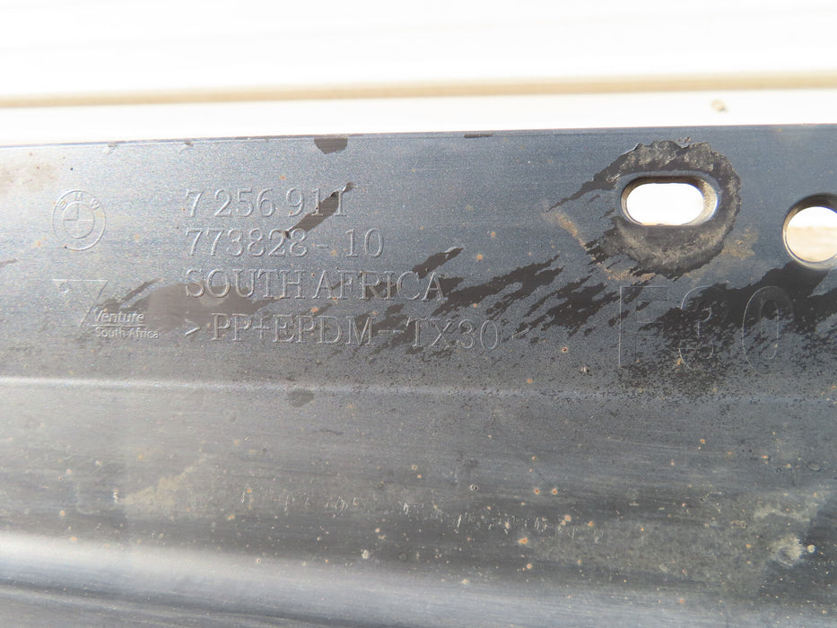 12-15 BMW F30 3 Series Left Driver Rocker Molding 7256911 OEM