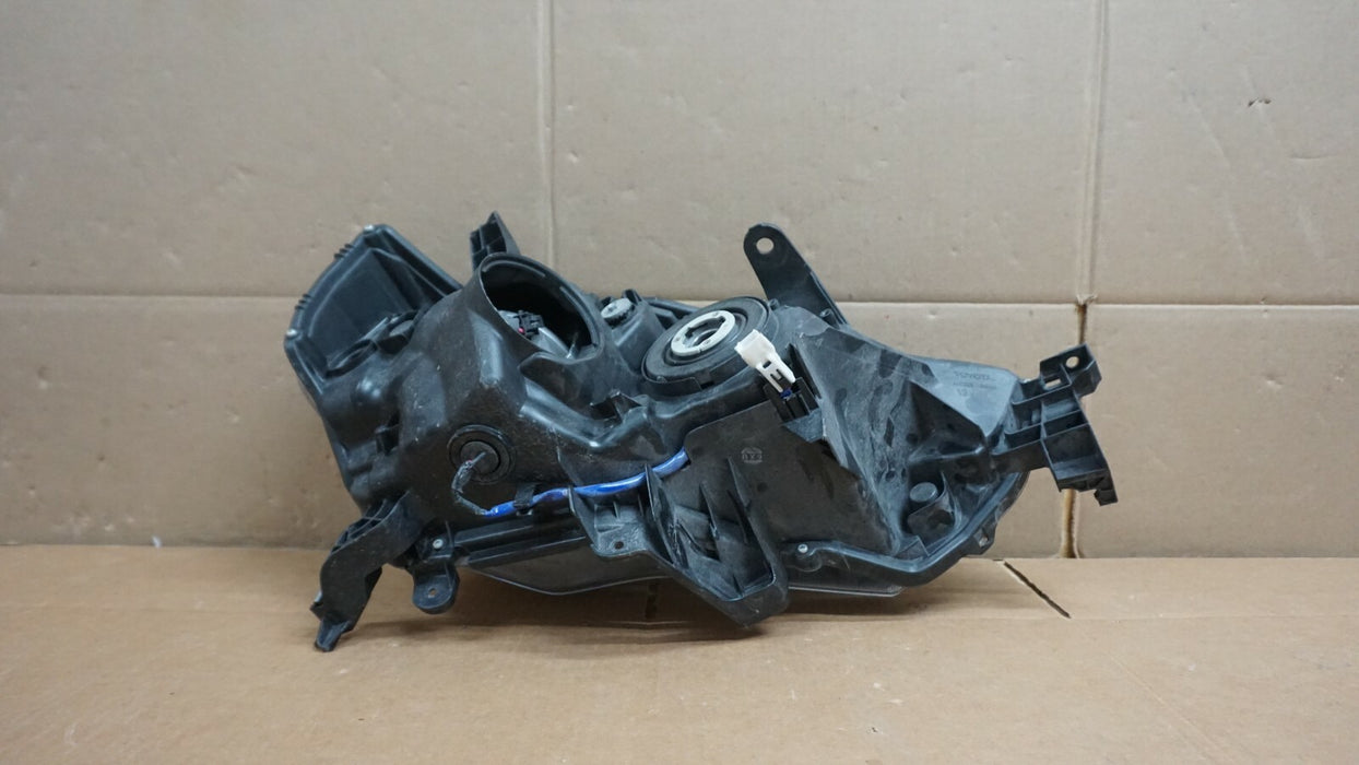 2014-2019 TOYOTA 4RUNNER LEFT DRIVER SIDE HEADLIGHT HALOGEN HEADLAMP LIGHT OEM