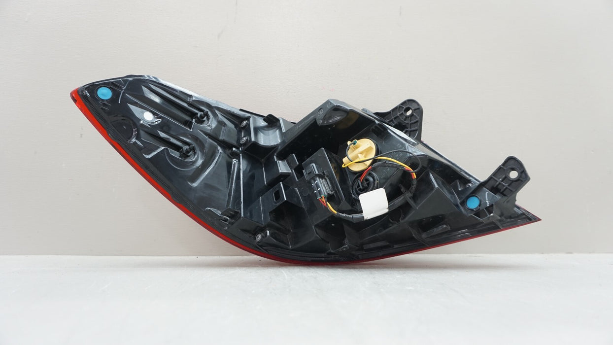 2018-2022 HONDA ACCORD REAR RH RIGHT PASSENGER SIDE OUTER TAIL LIGHT OEM