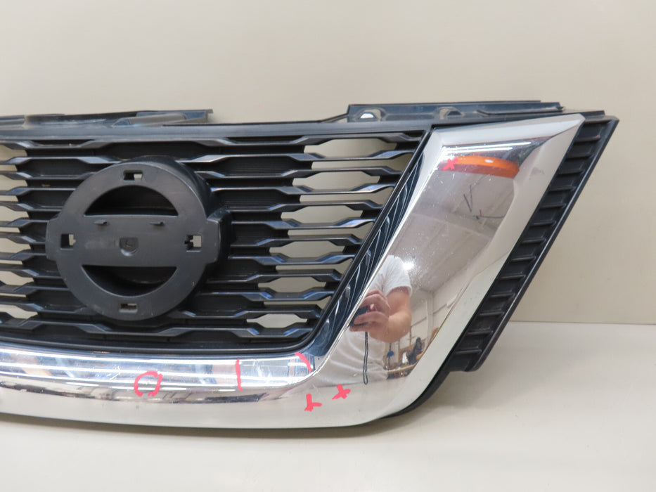 2016-2018 NISSAN ROGUE FRONT RADIATOR GRILL GRILLE OEM