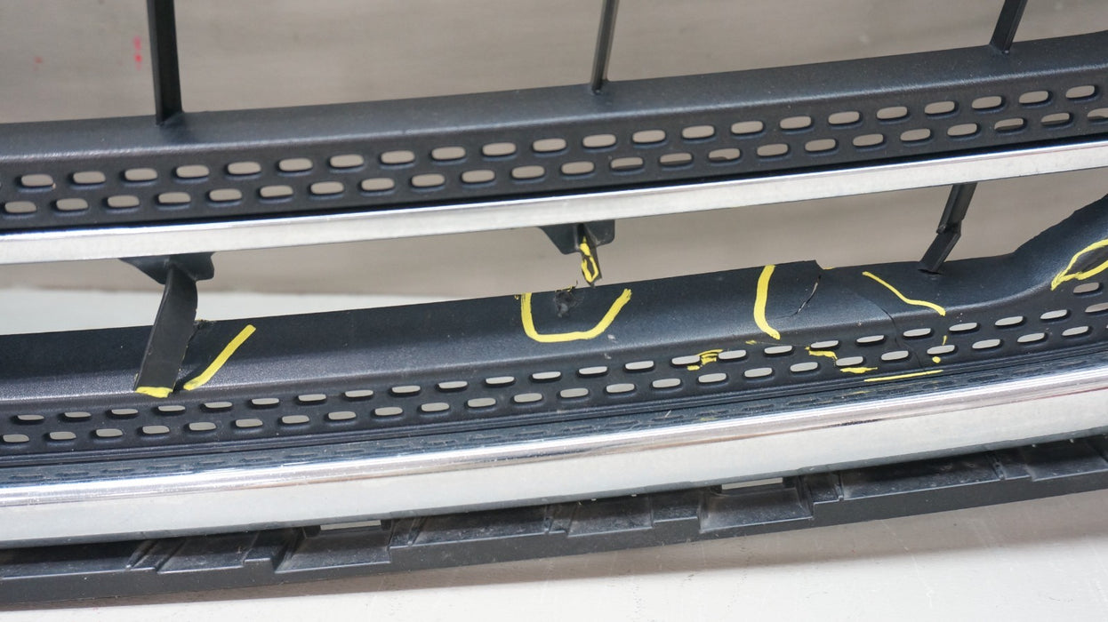 2018-2021 CHEVROLET TRAVERSE FRONT BUMPER RADIATOR GRILLE OEM 84344488 *DAMAGED*
