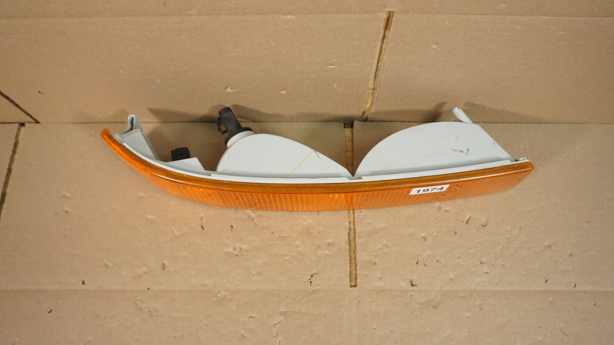 2003-2020 CHEVROLET EXPRESS GMC SAVANA RIGHT RH PASSENGER TURN SIGNAL LIGHT OEM