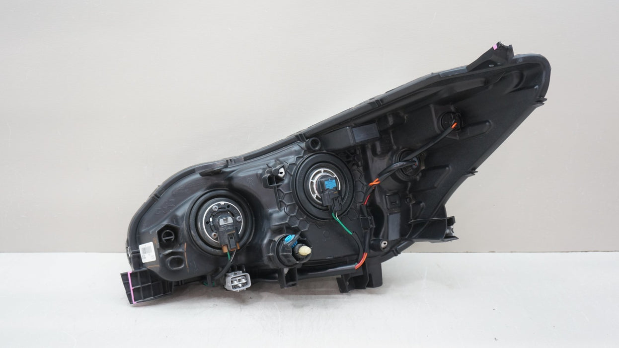 2017-2023 SUBARU IMPREZA FRONT RIGHT PASSENGER SIDE HALOGEN HEADLIGHT OEM