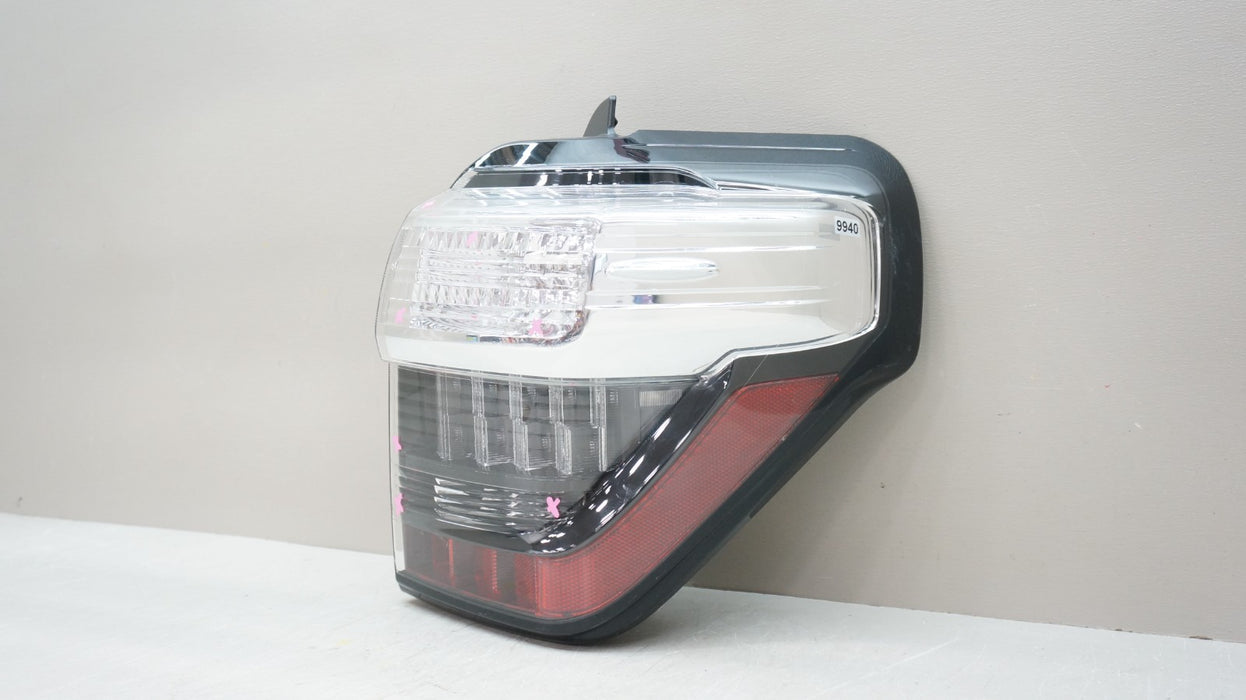 2014-2024 TOYOTA 4RUNNER REAR RIGHT PASSENGER SIDE LED TAIL LIGHT OEM