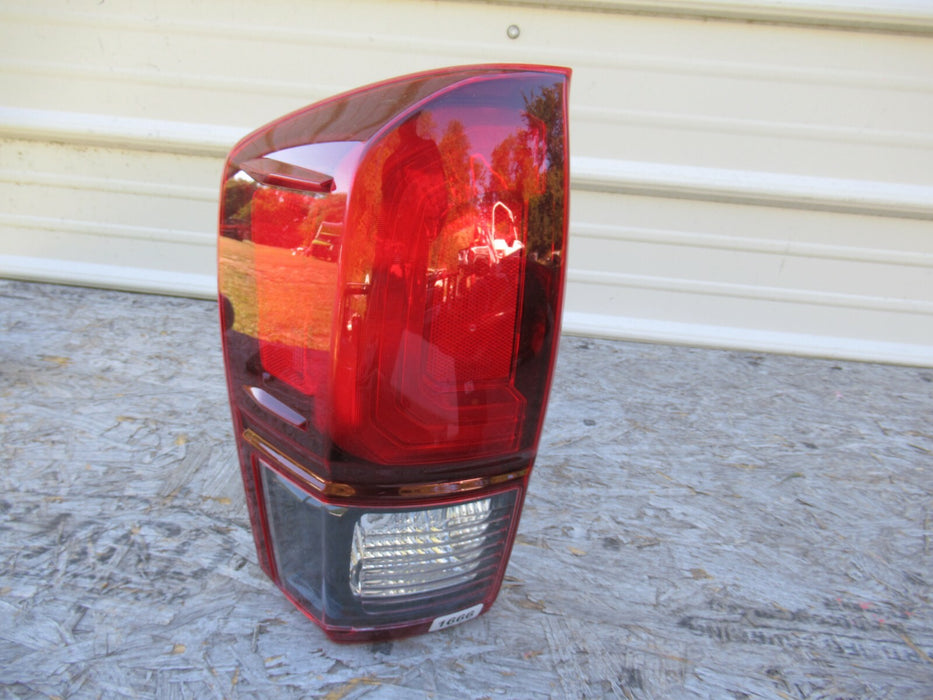 2016-2021 TOYOTA TACOMA REAR LEFT DRIVER SIDE TAIL LIGHT HALOGEN STOP LAMP OEM