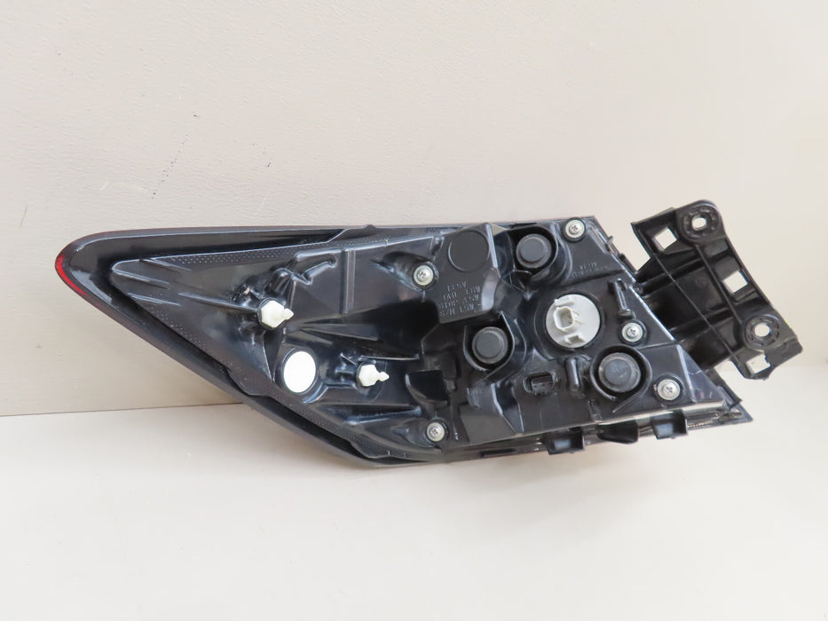 2022-2024 HONDA CIVIC HATCHBACK REAR RIGHT PASSENGER TAIL LIGHT OUTER OEM