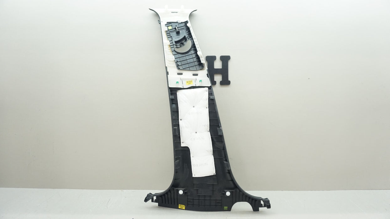 2018-2023 KIA STINGER RIGHT SIDE CENTER B PILLAR LOWER TRIM OEM 85845-J5000