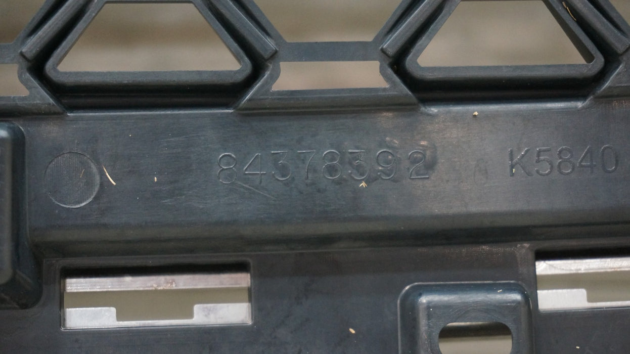 2017-2019 GMC ACADIA FRONT BUMPER RADIATOR GRILLE OEM 84378392