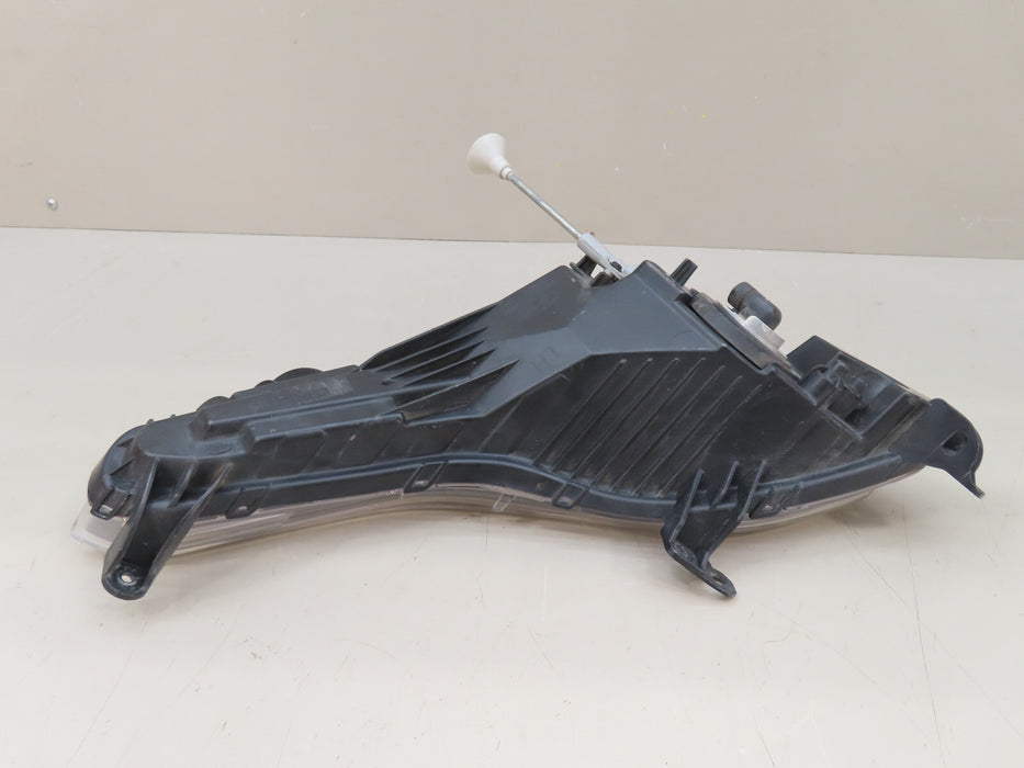 2014-2016 HYUNDAI ELANTRA FRONT LEFT DRIVER SIDE FOG LIGHT OEM 92201-3X