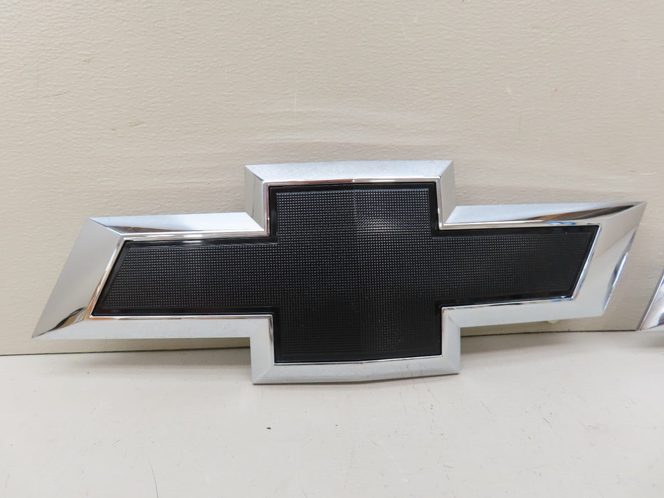 2021-2025 GM CHEVROLET FRONT AND REAR EMBLEM OEM
