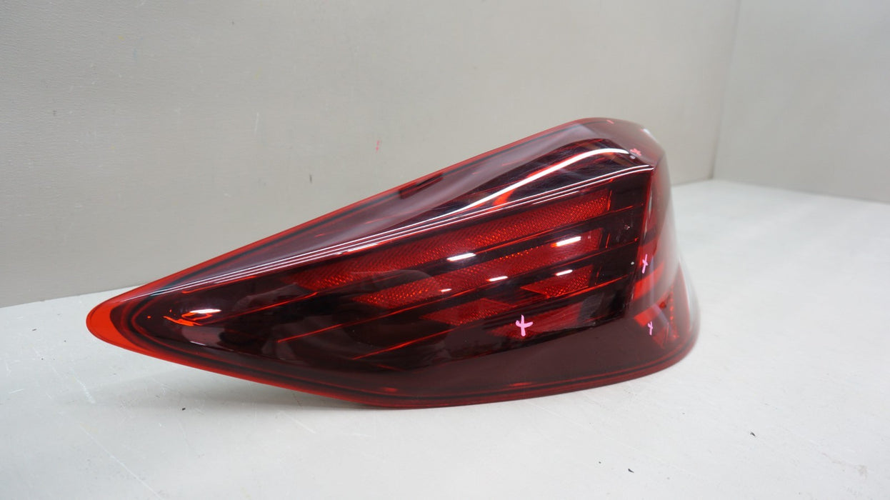 2019-2020 HYUNDAI ELANTRA REAR LEFT DRIVER SIDE OUTER TAIL LIGHT OEM
