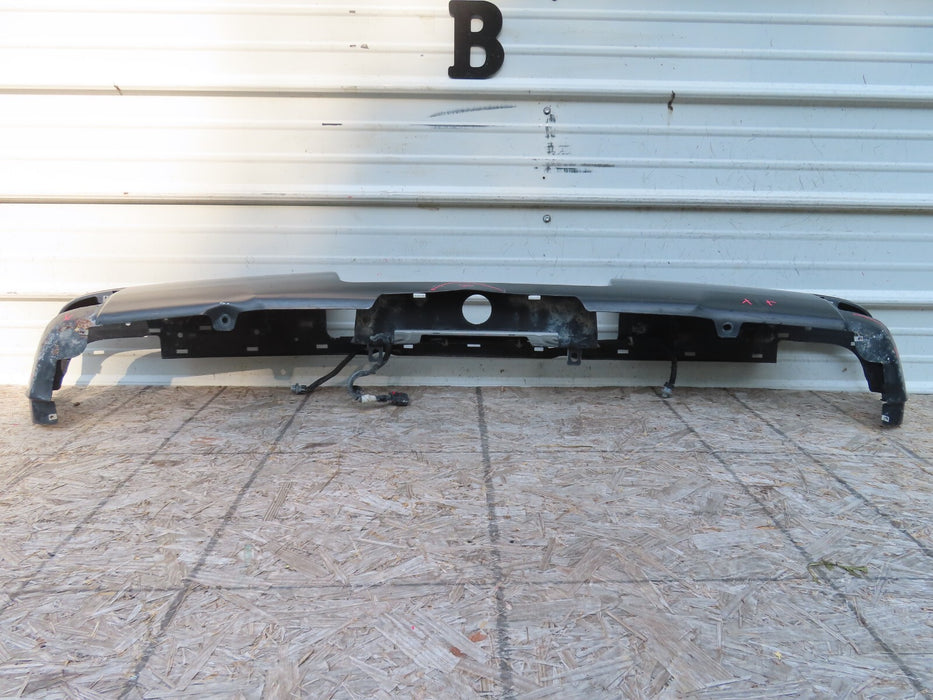 2016-2019 CHEVROLET SILVERADO GMC SIERRA 1500 REAR METAL BUMPER OEM 84077954