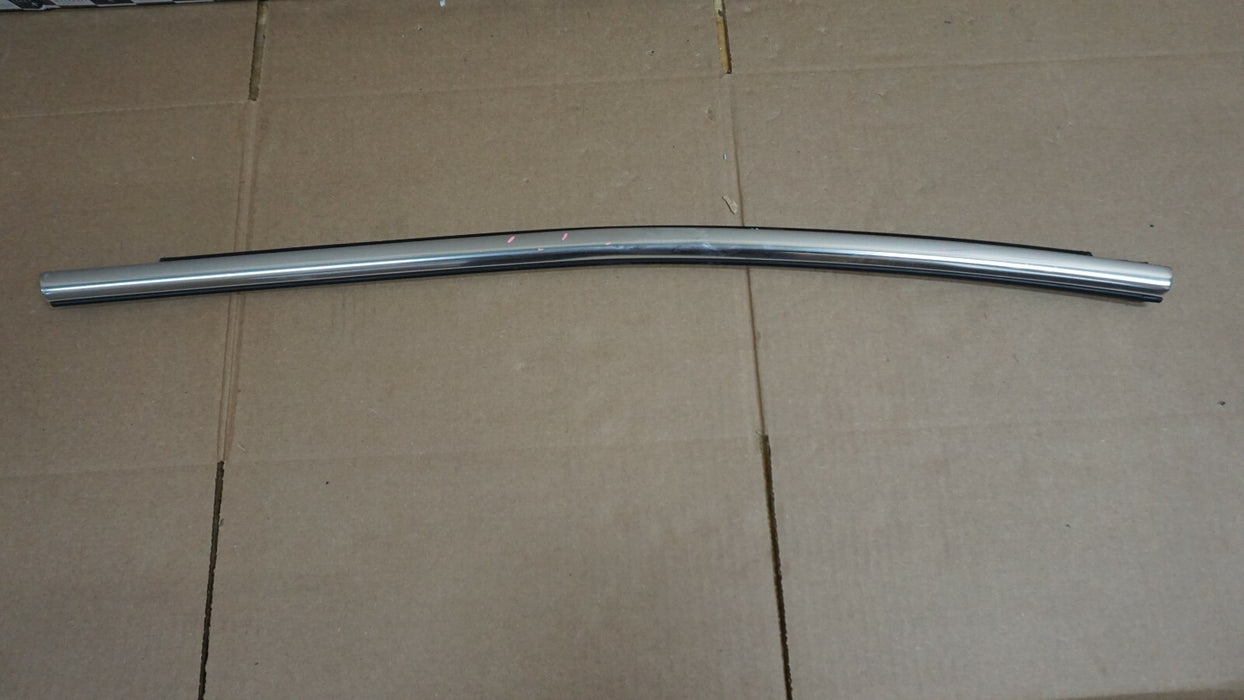 2014-2016 MASERATI GHIBLI FRONT RIGHT PASSENGER SIDE DOOR BELT MOLDING TRIM OEM