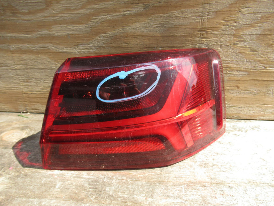 2016-2018 AUDI A6 RIGHT PASSENGER SIDE OUTER TRIL LIGHT LED BRAKE STOP LAMP OEM