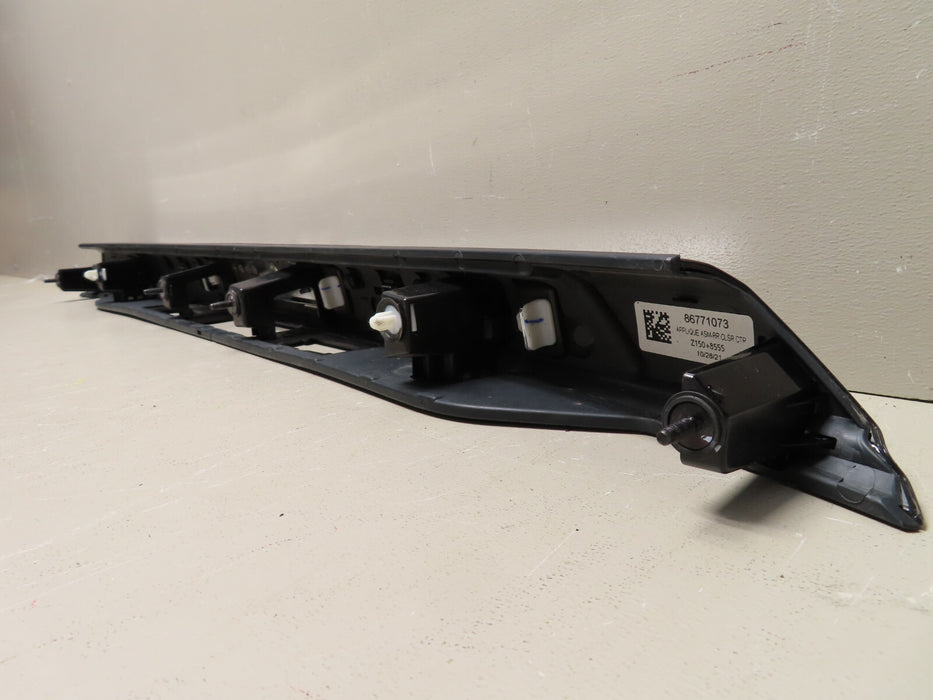2018-2021 CHEVROLET TRAVERSE REAR TRUNK TAILGATE TRIM NO CAMERA MOLDING OEM