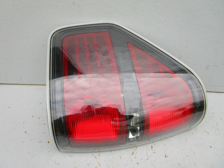 10 11 12 13 14 FORD F150 F-150 RIGHT REAR TAIL LIGHT TAIL LAMP OEM