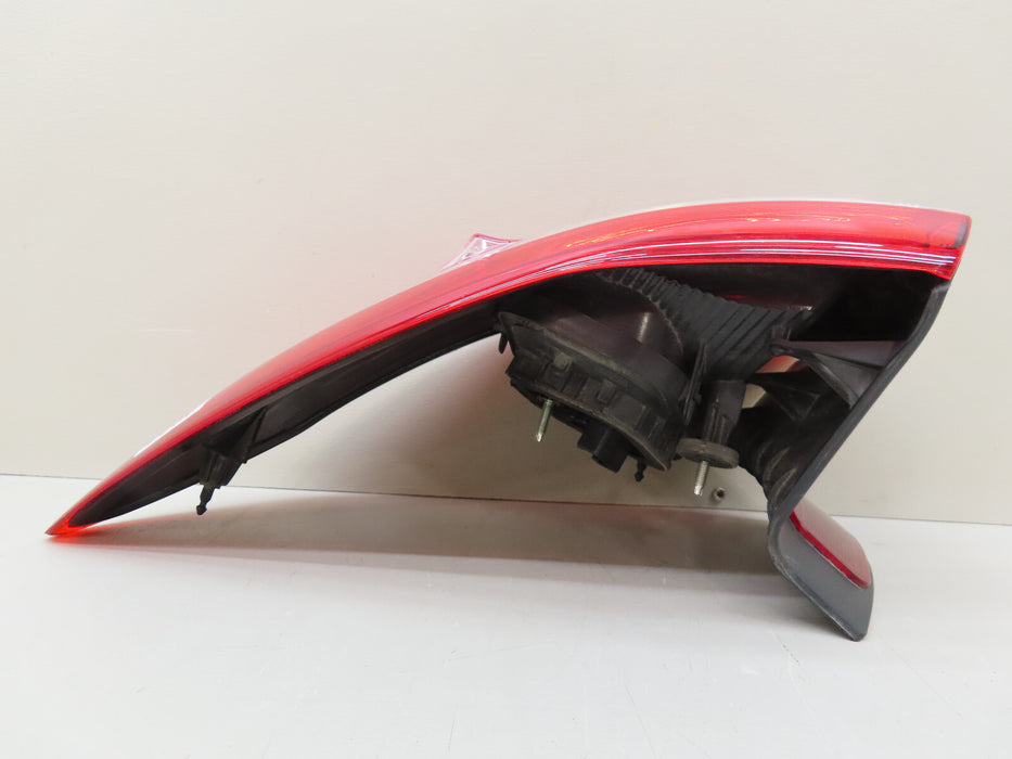 2013-2016 FORD C-MAX REAR RIGHT PASSENGER SIDE TAIL LIGHT OUTER OEM