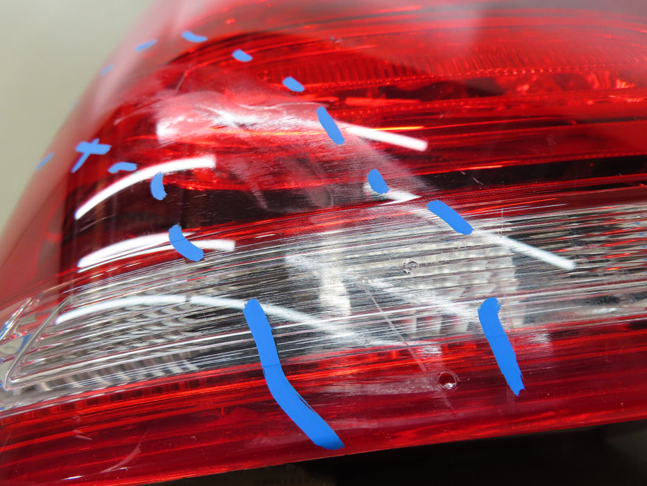 2013-2015 MERCEDES-BENZ GLK 250 REAR LEFT DRIVER SIDE TAIL LIGHT OEM A2049060357