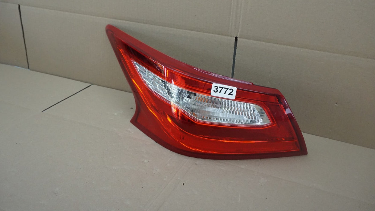 2016-2017 NISSAN ALTIMA REAR LEFT DRIVER SIDE TAIL LIGHT BRAKE LAMP OEM 16 17