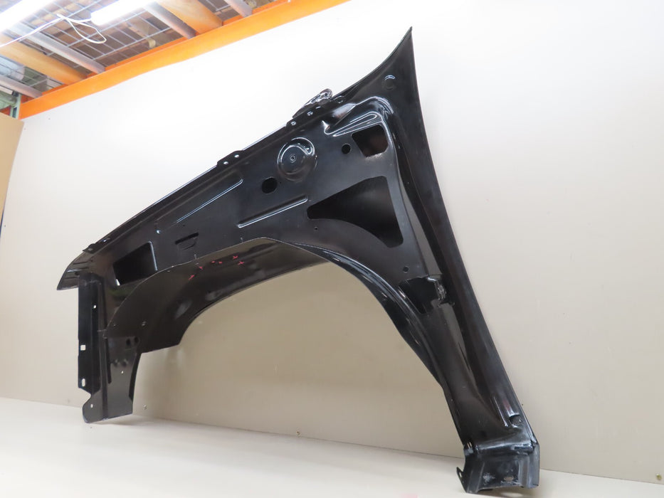 2007-2013 CHEVROLET AVALANCHE SUBURBAN TAHOE FRONT RIGHT PASSENGER FENDER OEM