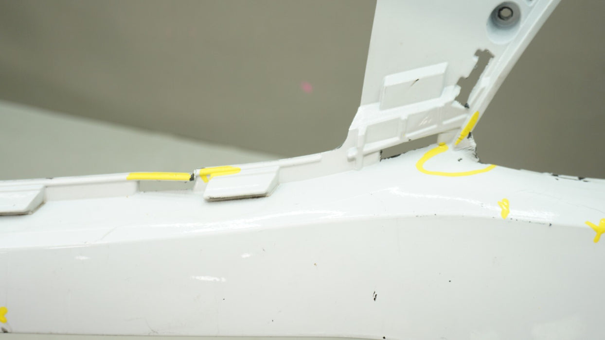 2016-2018 CHEVROLET CRUZE FRONT BUMPER COVER 23422668 OEM 16 17 18