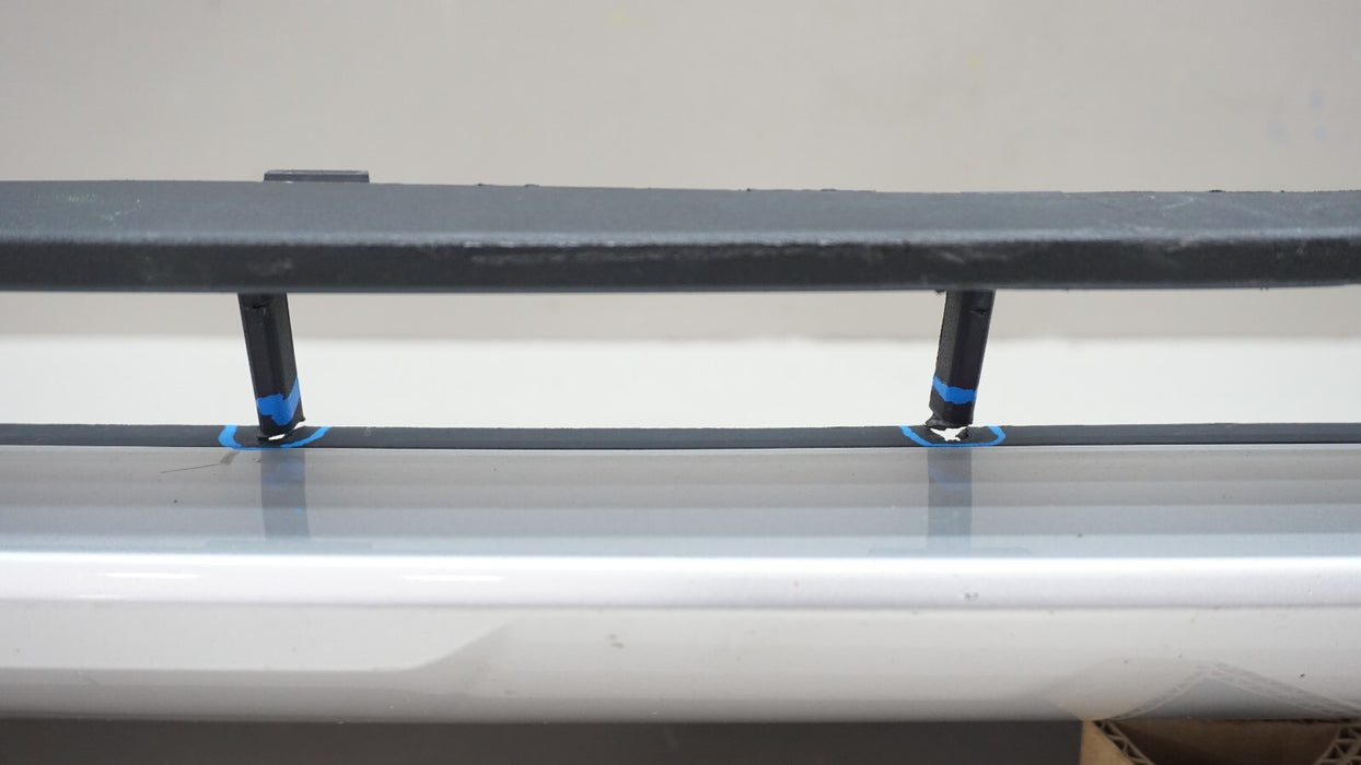 2019-2022 VOLVO XC40 FRONT LOWER BUMPER COVER VALANCE OEM 31449340