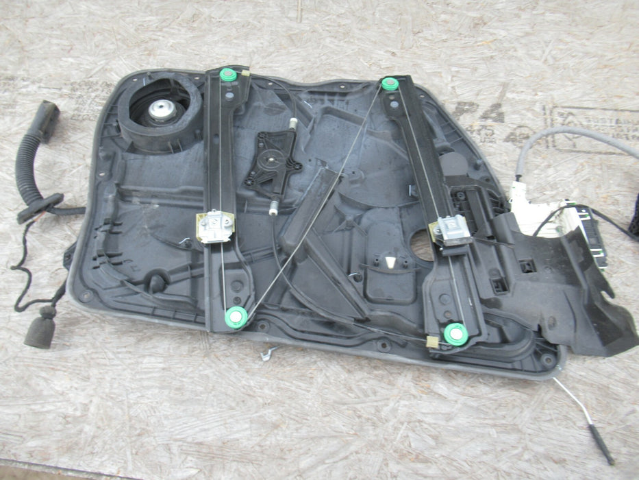 2016-2018 MERCEDES GLE350 FRONT PASSENGER DOOR WINDOW REGULATOR W/ MOTOR OEM