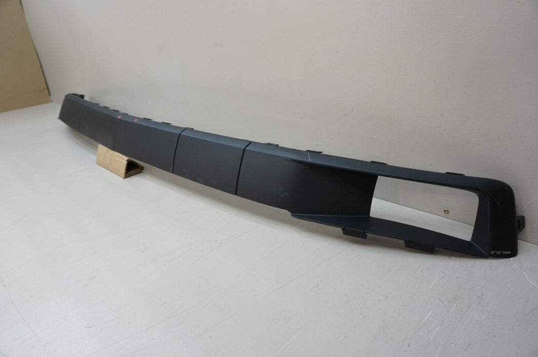 2015-2020 CHEVROLET TAHOE SUBURBAN FRONT BUMPER TRIM MOLDING OEM 22936495