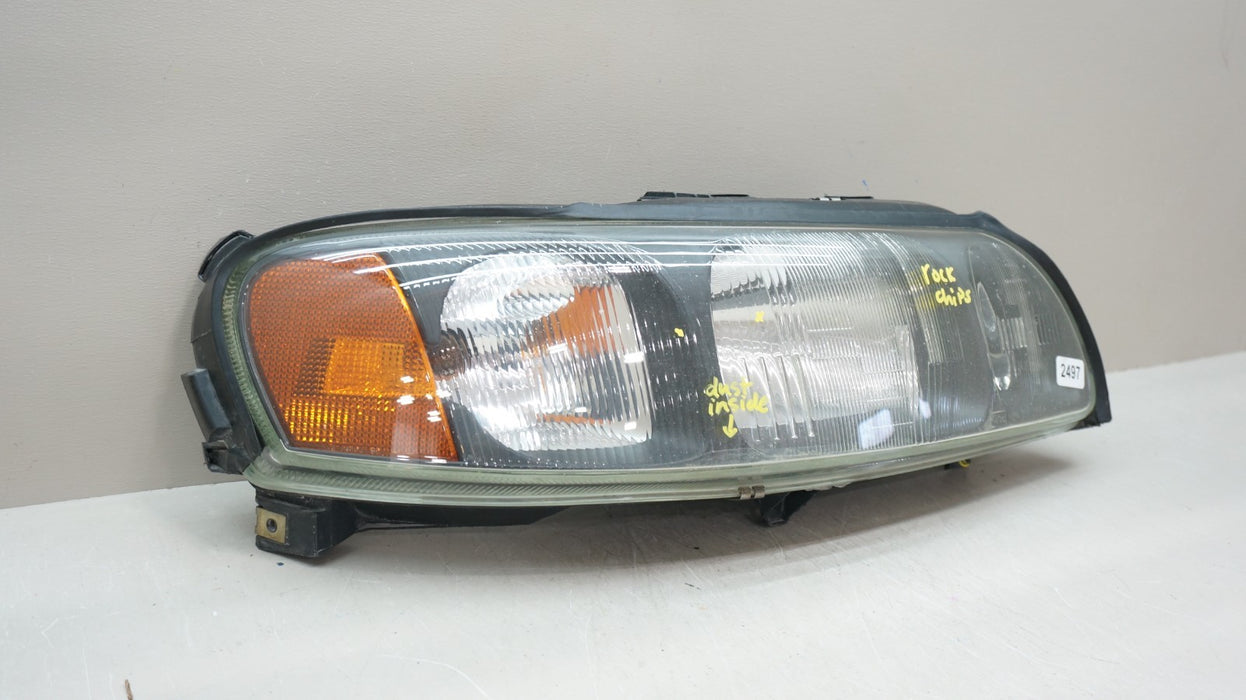 2001-2004 VOLVO S60 FRONT RIGHT PASSENGER SIDE HALOGEN HEADLIGHT OEM