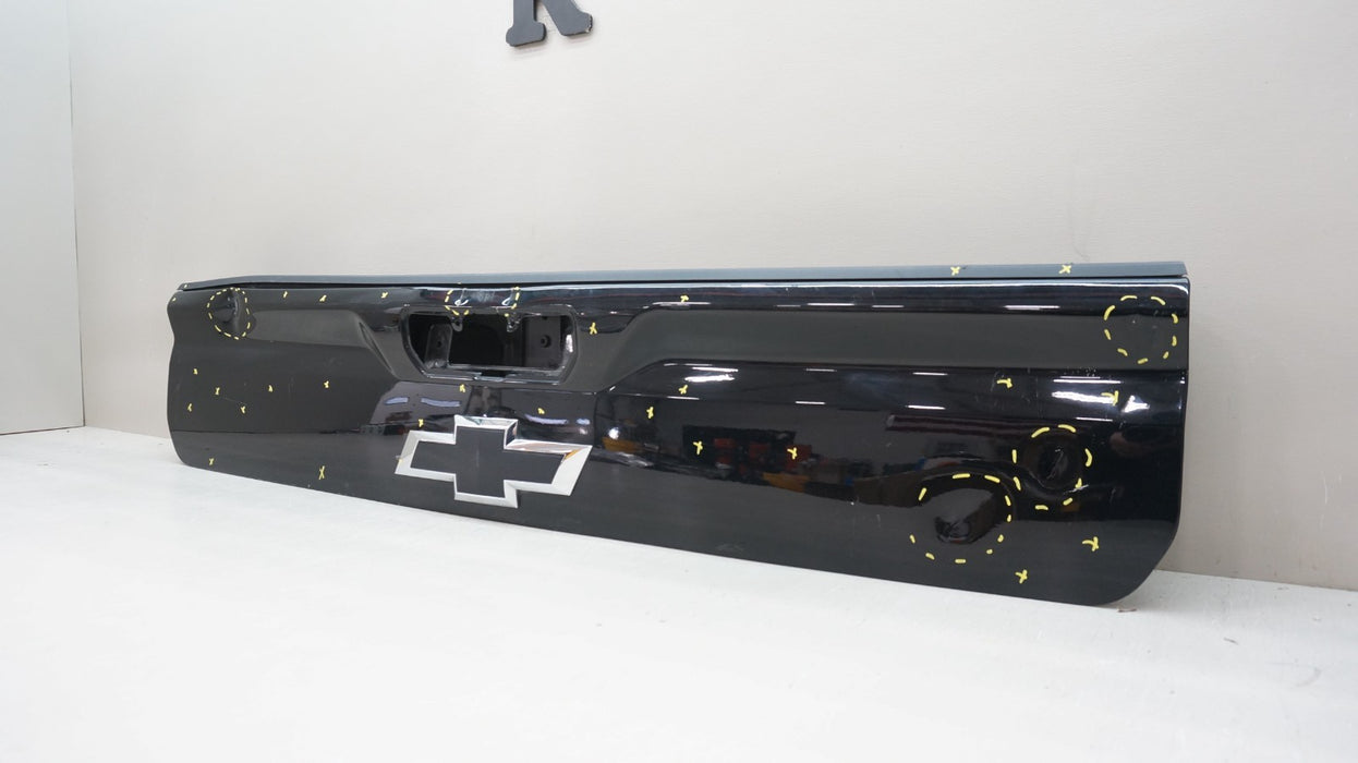 2019-2024 CHEVROLET SILVERADO 1500 REAR UPPER TAIL GATE OEM
