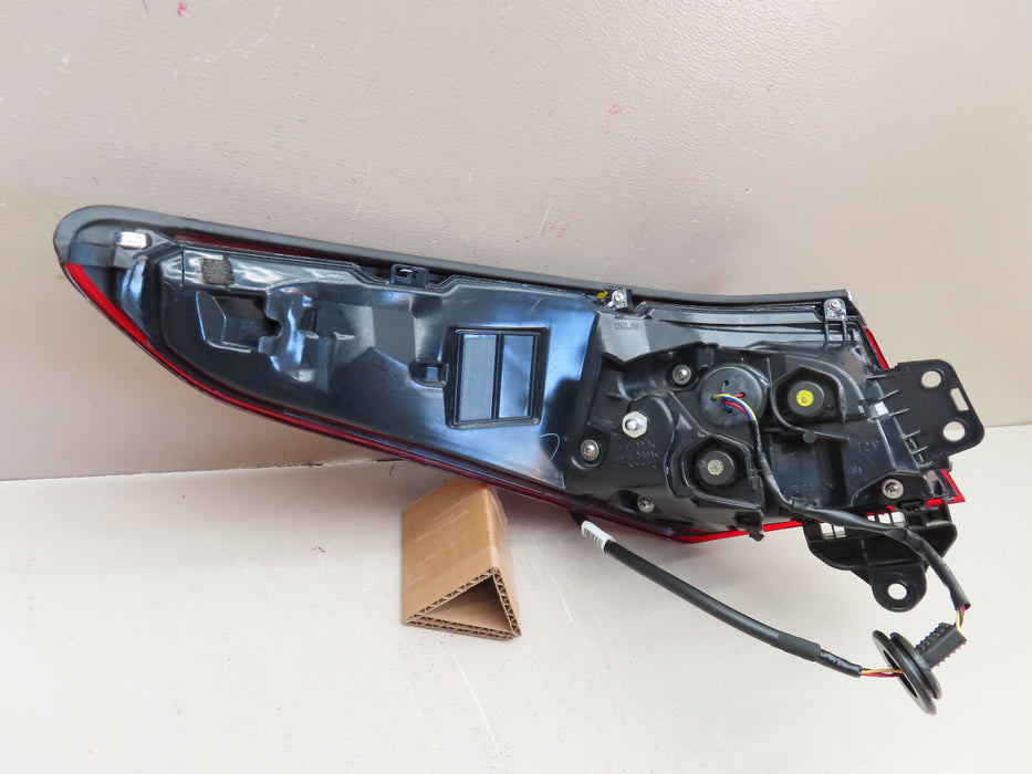 2019 2020 LEXUS ES350 ES300H REAR RIGHT PASSENGER TAIL LIGHT OEM