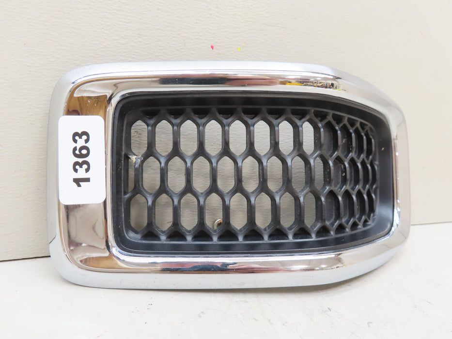 2014-2018 JEEP CHEROKEE FRONT RADIATOR GRILL GRILLE INSERT #4 OEM